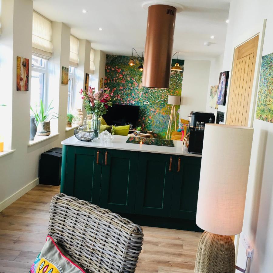 The Art Attic A Stylish Boutique Apartment Builth Wells Eksteriør billede