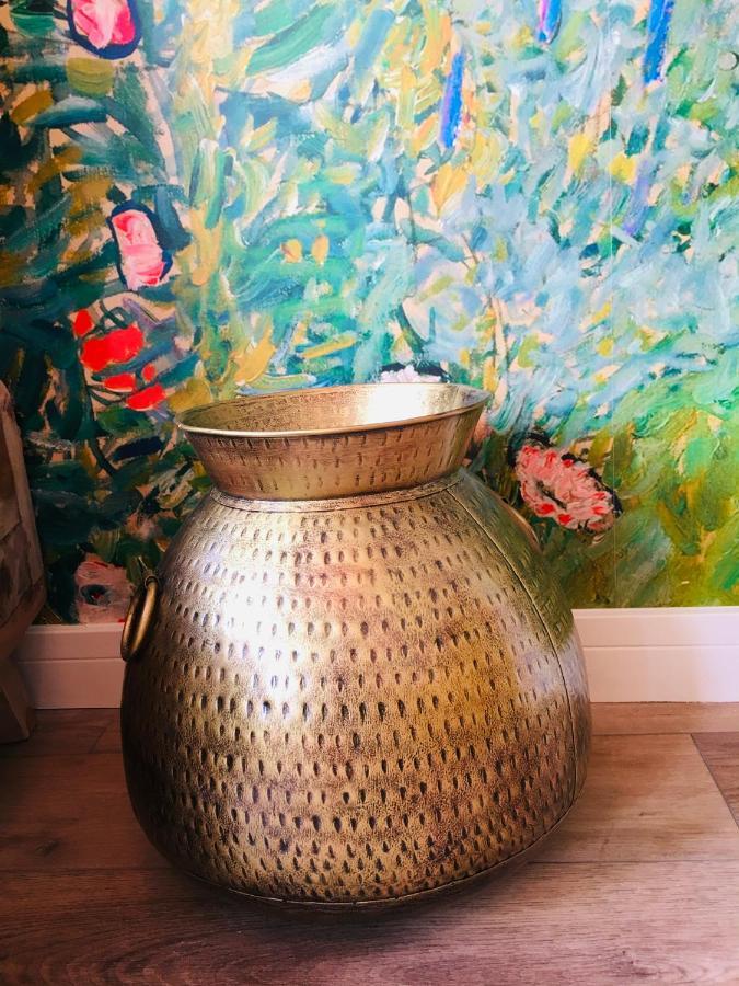 The Art Attic A Stylish Boutique Apartment Builth Wells Eksteriør billede