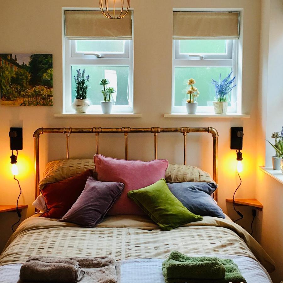 The Art Attic A Stylish Boutique Apartment Builth Wells Eksteriør billede