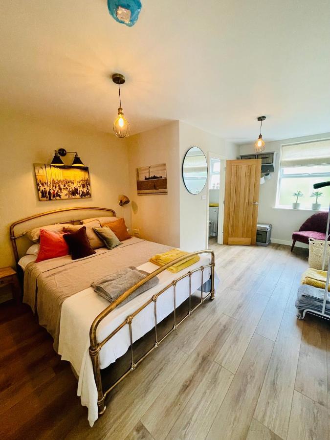The Art Attic A Stylish Boutique Apartment Builth Wells Eksteriør billede