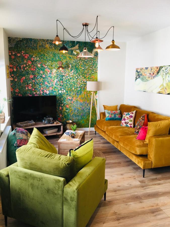 The Art Attic A Stylish Boutique Apartment Builth Wells Eksteriør billede